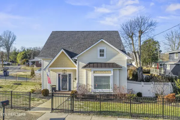 606 Eagle Bend Rd, Clinton, TN 37716