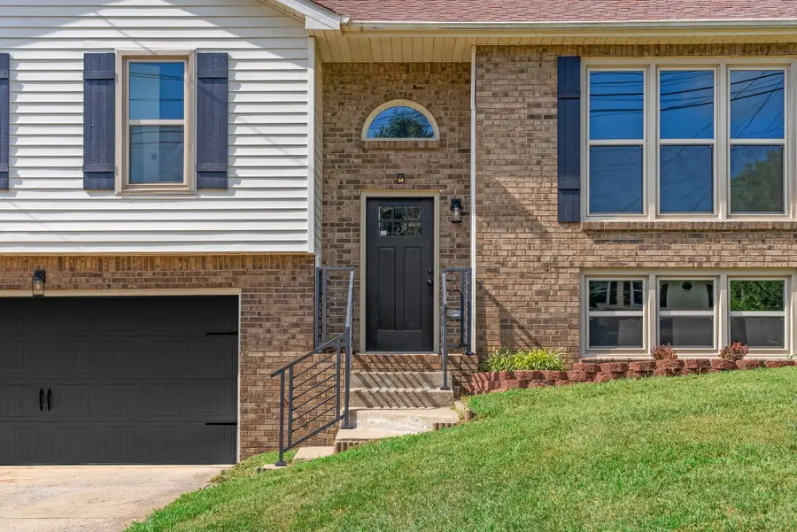 2161 Amadeus Dr, Clarksville, TN 37040 - Image #2