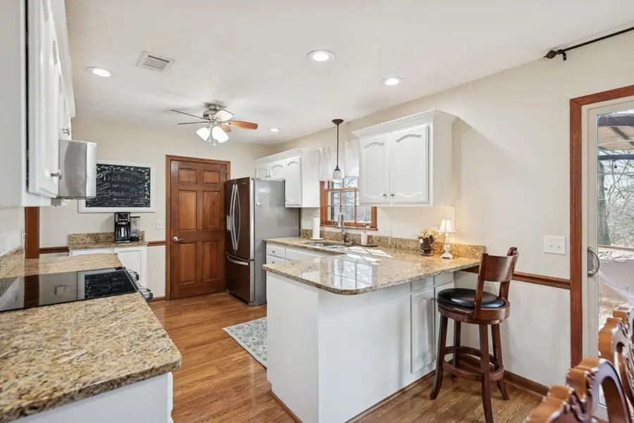 140 Paradise Dr, Hendersonville, TN 37075 - #3