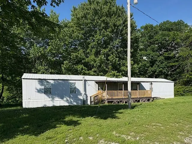 1012 Topsy Store Rd, Waynesboro, TN 38485 - Image #1