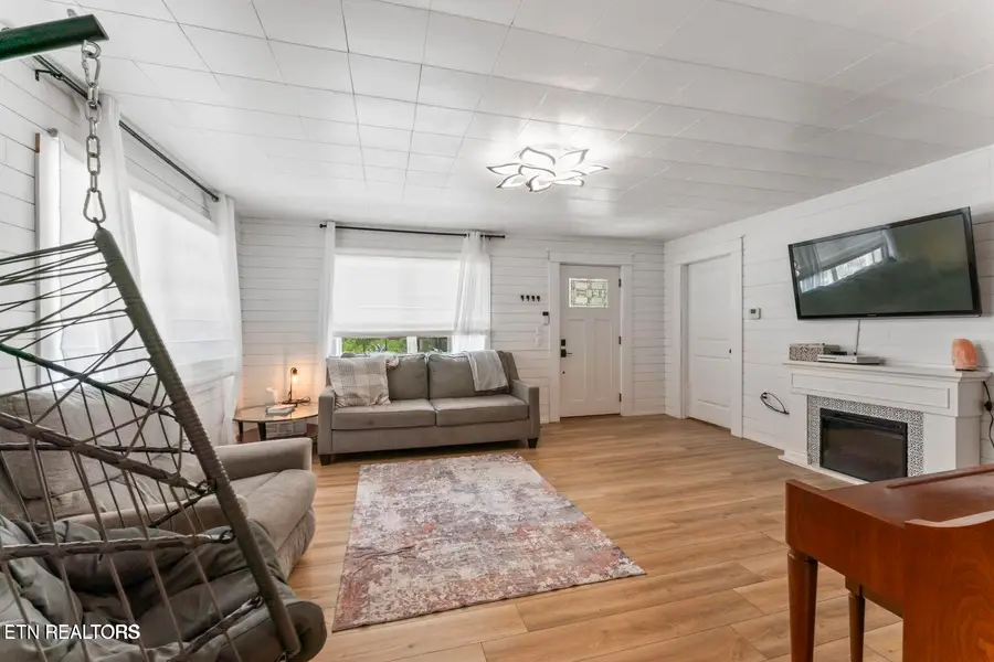 632 W Tri County Blvd, Oliver Springs, TN 37840 - Image #3