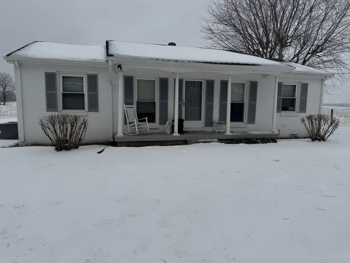 2124 Grants Chapel Rd, Adams, TN 37010 - Image #1