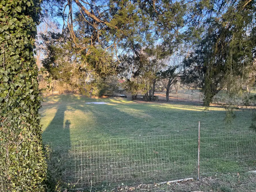 2077 Holders Cove Rd, Winchester, TN 37398 - #3