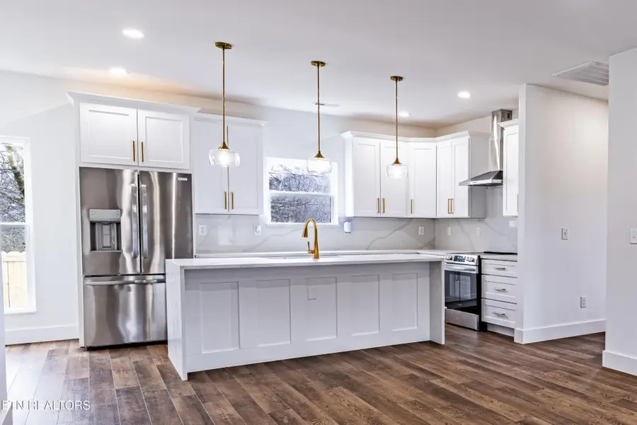 703 Sw Redwine St, Knoxville, TN 37920 - Image #2