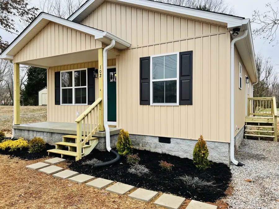 102 Sharpe St, McMinnville, TN 37110 - Image #2