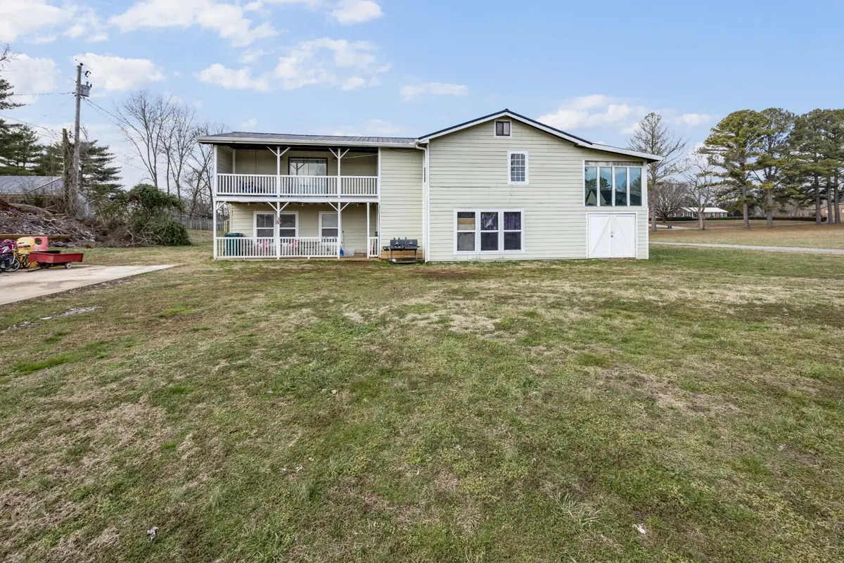 214 Earle St, Cowan, TN 37318 - #1