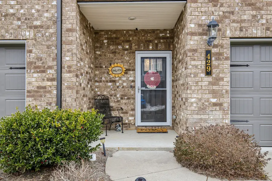 429 Palmetto Dr, Columbia, TN 38401 - #3