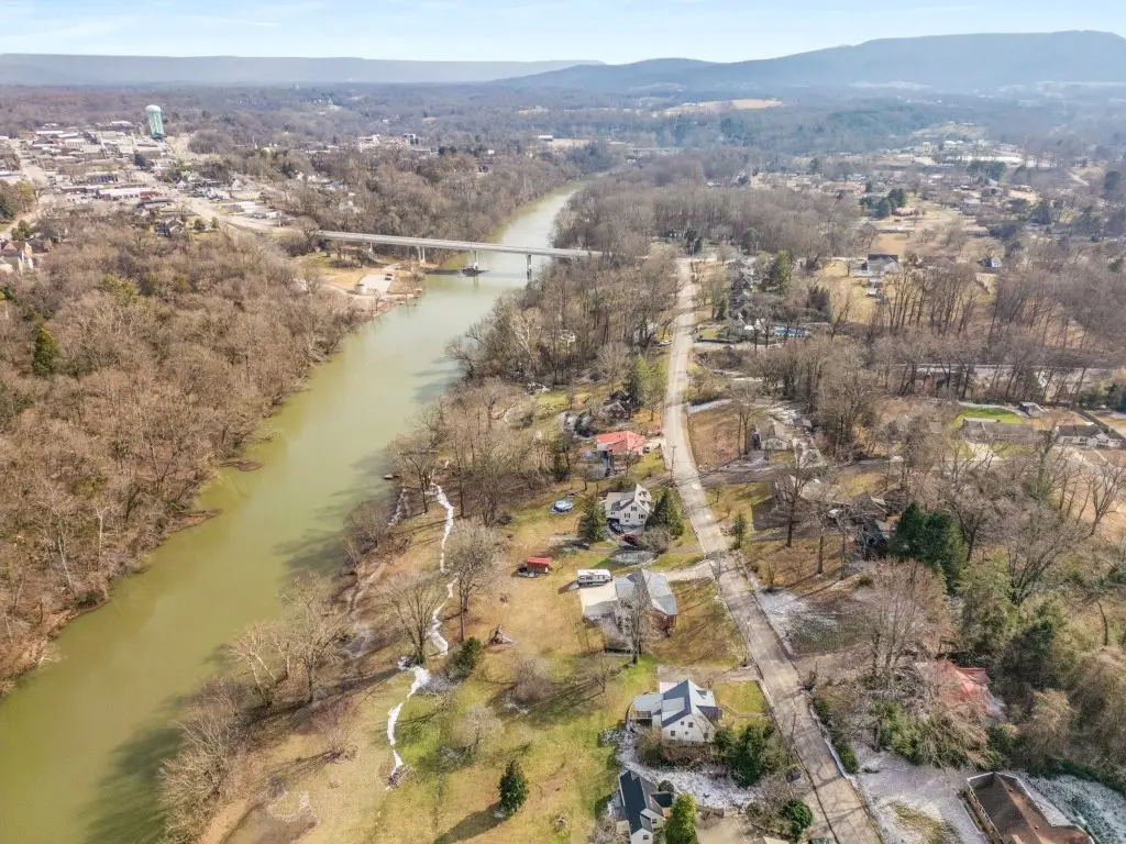 208 Westwood Dr, McMinnville, TN 37110 - Image #1