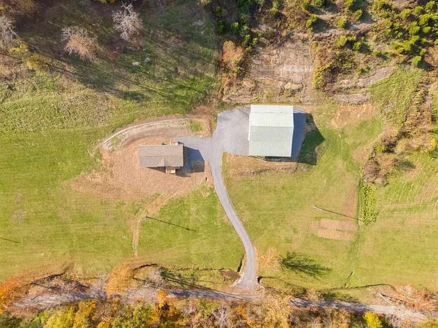 825 Gaulden Hollow Rd, Lafayette, TN 37083 - #2