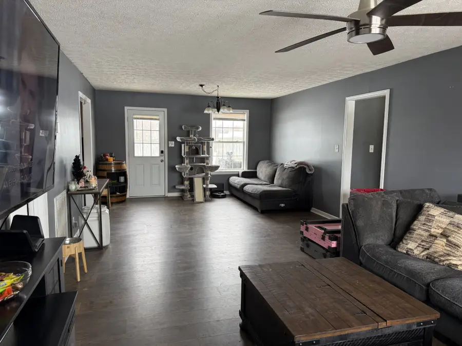 115 Sidney Ct, Oak Grove, KY 42262 - Image #2