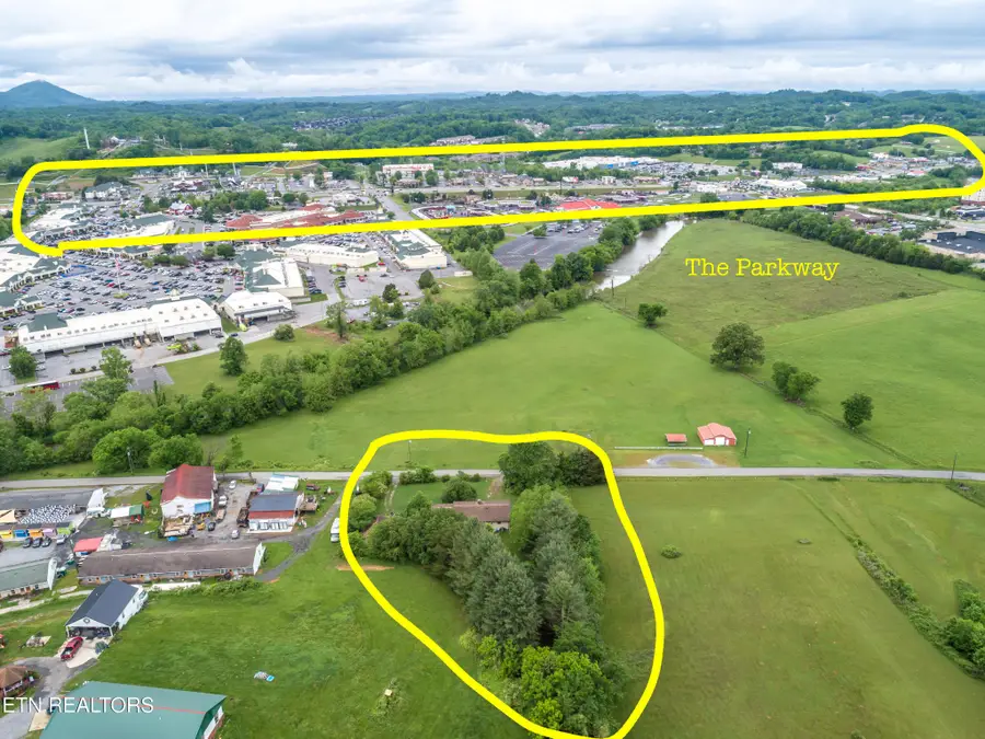 375 Rainbow Rd, Sevierville, TN 37862 - #2