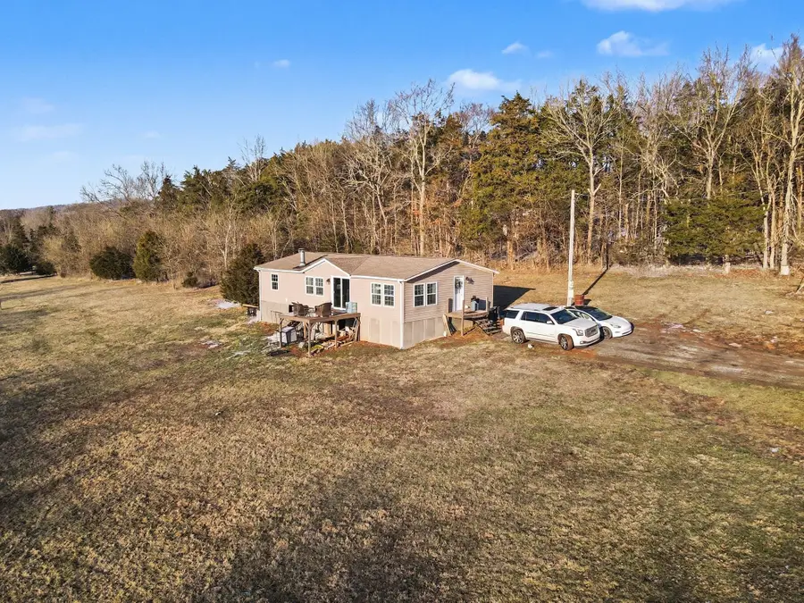 44 Opossum Hollow Rd, Gordonsville, TN 38563 - #2