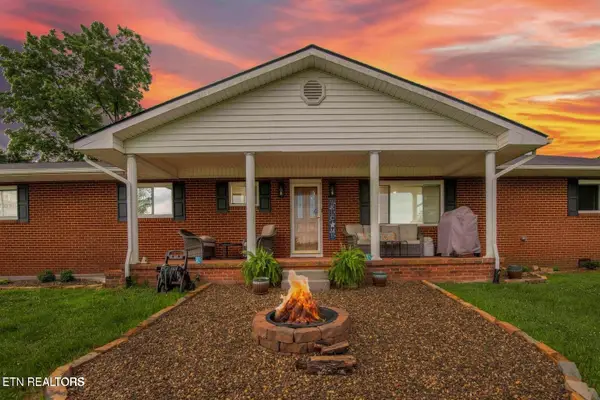 1124 Carolina Drive, Dandridge, TN 37725