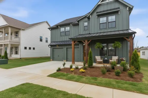 3989 Kathie Dr, Thompsons Station, TN 37179