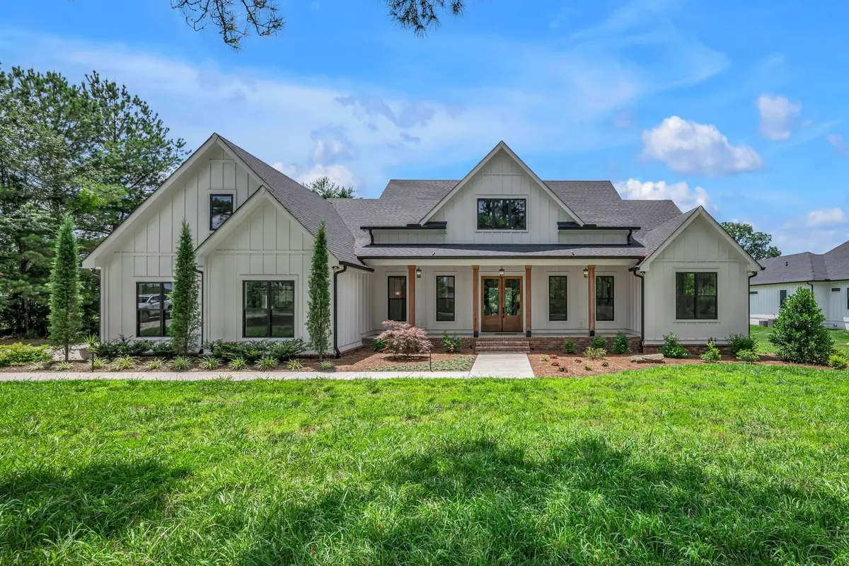 445 Old Pond Ln, Dickson, TN 37055 - #1