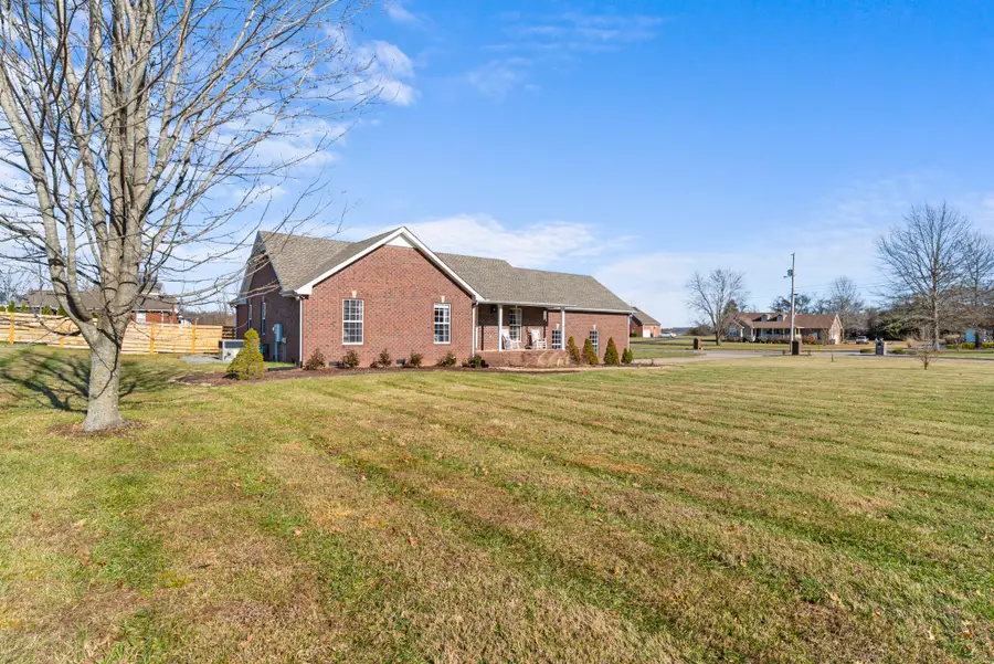 1021 Somerville Dr, Cottontown, TN 37048 - #2