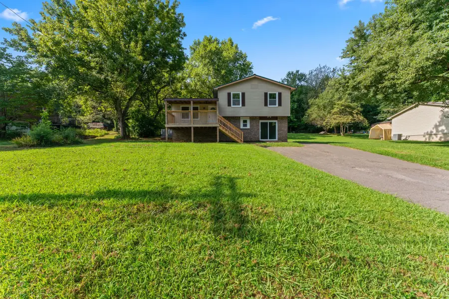 132 Hoover Dr, McMinnville, TN 37110 - #3