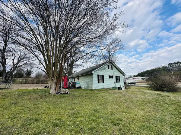 4326 Bonny Oaks Dr, Chattanooga, TN 37416