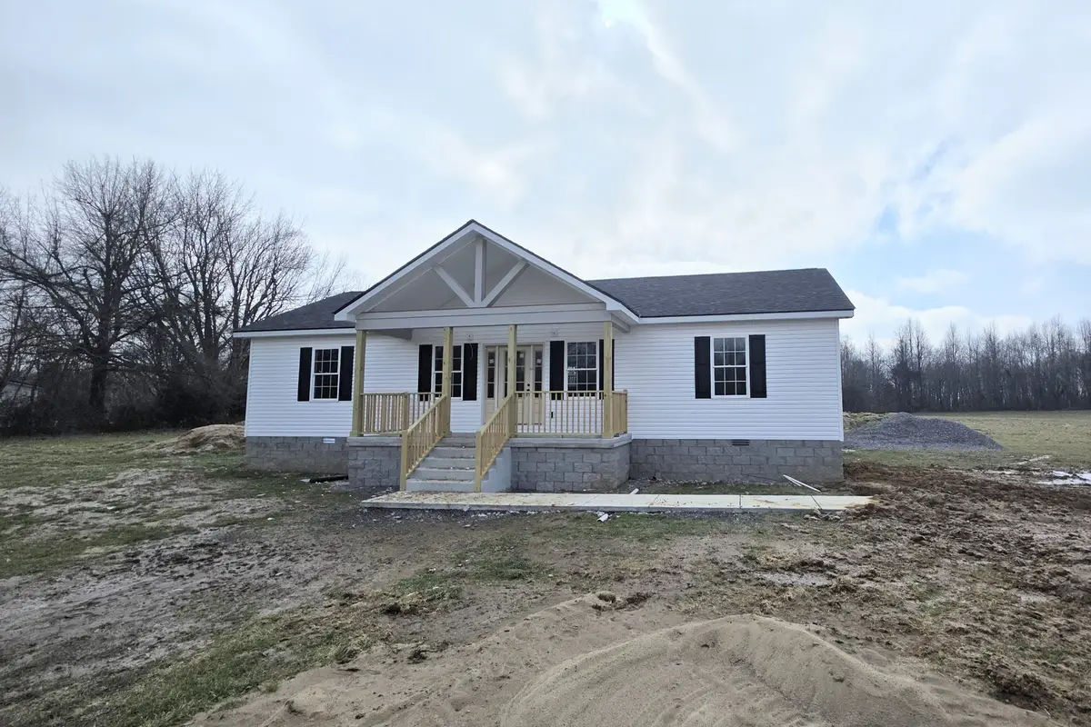 5050 Dickens Hill Rd, Bradyville, TN 37026 - #1