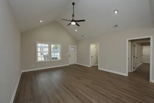 91 Plumlee Dr, Hendersonville, TN 37075