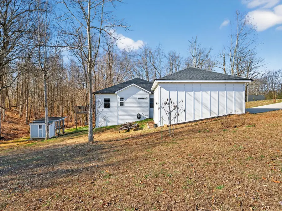 10139 Ashley Ln, Bon Aqua, TN 37025 - #3
