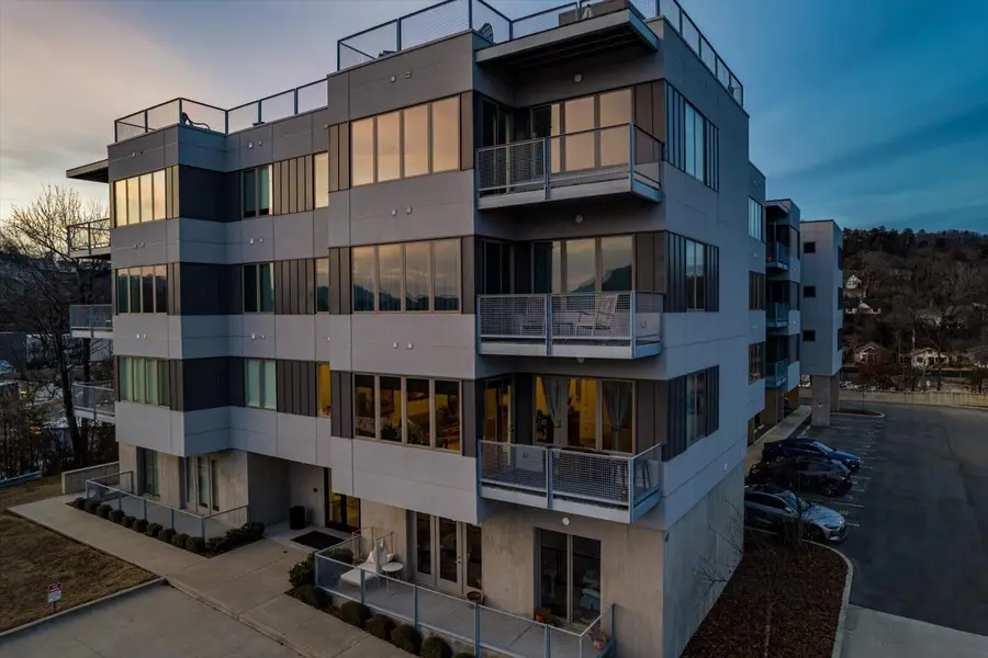 411 Fairpoint Street #202, Chattanooga, TN 37405 - #2