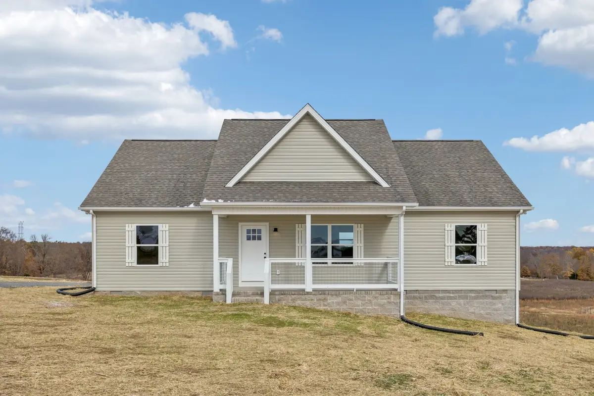 2649 Oak Knob Rd, Lafayette, TN 37083 - #1