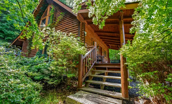 3225 Smoky Ridge Way, Sevierville, TN 37862