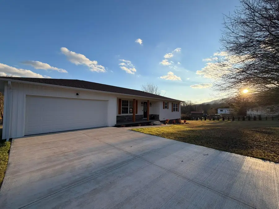 125 Norwood Road, Pikeville, TN 37367 - #2