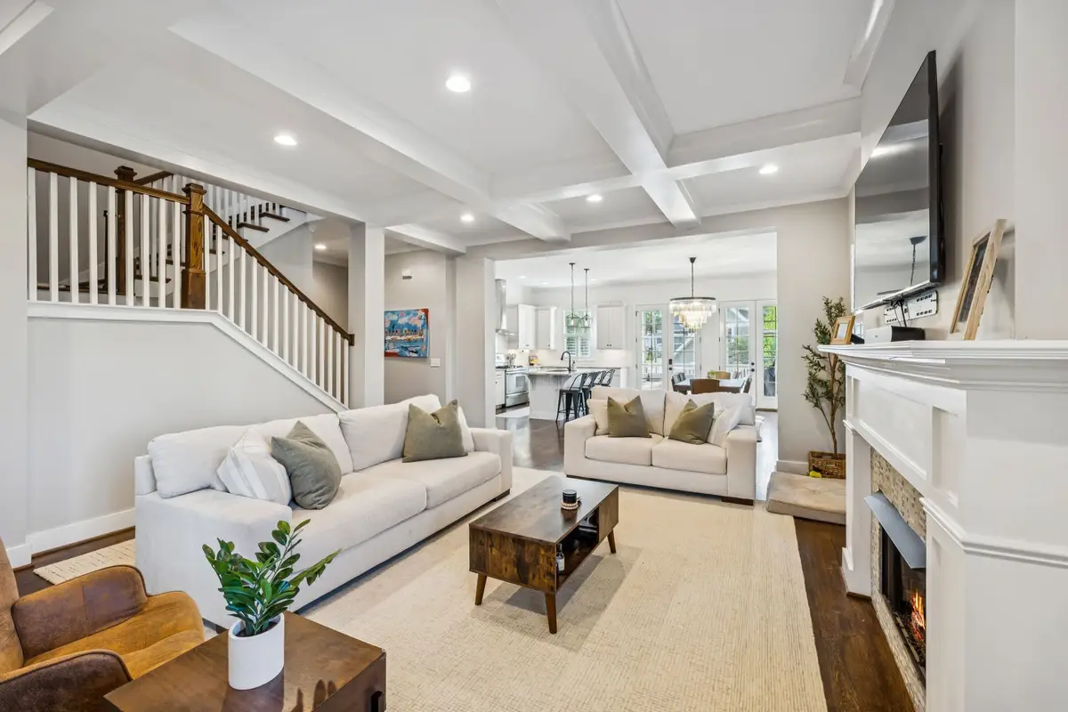 906 Acklen Ave, Nashville, TN 37203 - #1