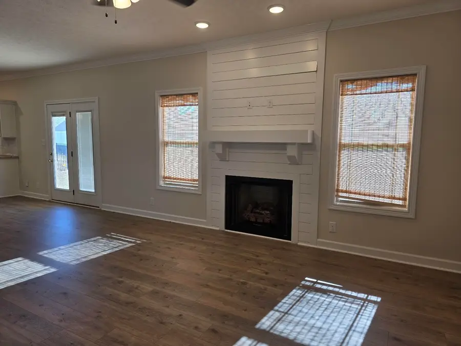 1147 Chagford Dr, Clarksville, TN 37043 - Image #2