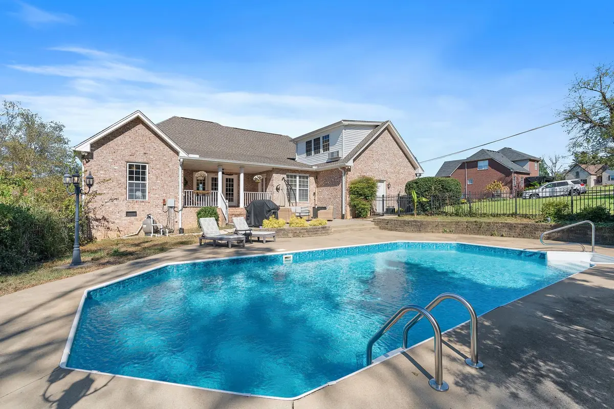 262 Bayhill Dr, Gallatin, TN 37066 - Image #1