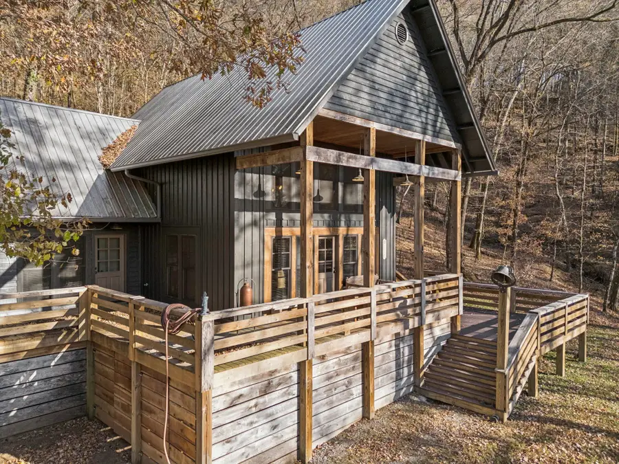 935 Leatherwood Creek Rd S, Pulaski, TN 38478 - #2
