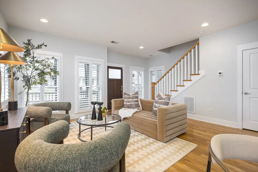 112 36th Ave N, Nashville, TN 37209 - #2