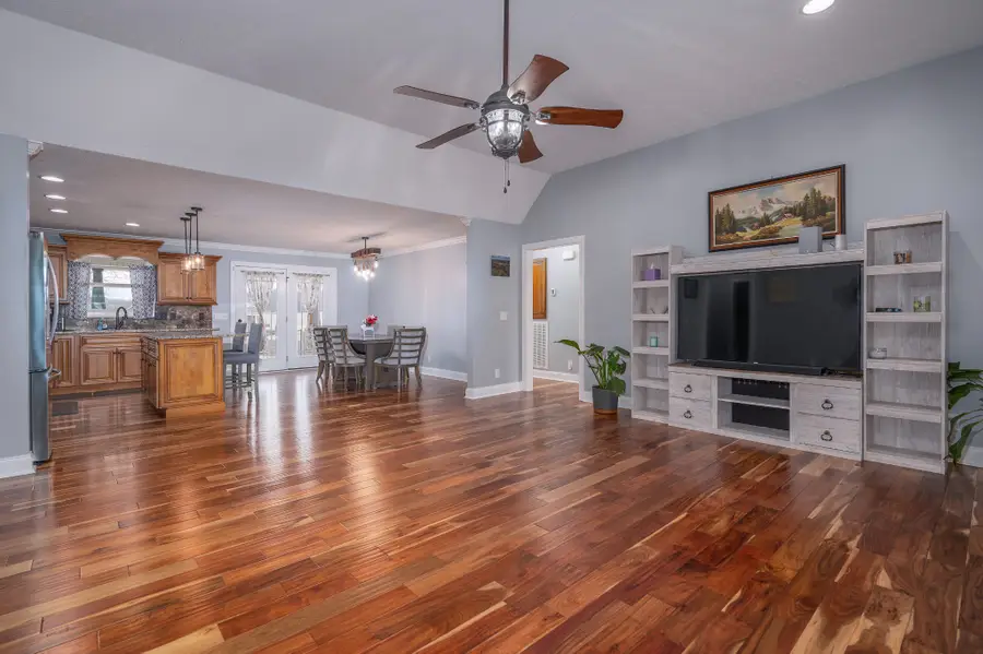 107 Red Gate Ct, Wartrace, TN 37183 - #3