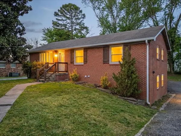 161 W Regent Dr, Clarksville, TN 37043