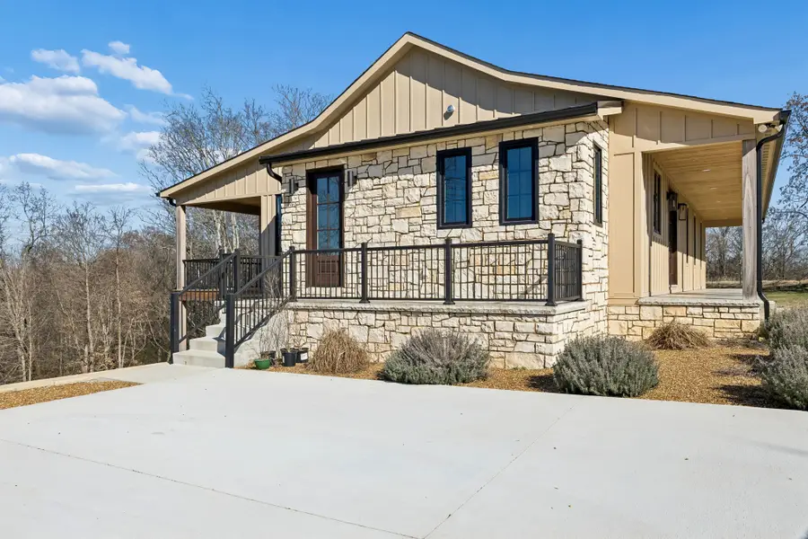 125 Johnson Rd, Pulaski, TN 38478 - #2