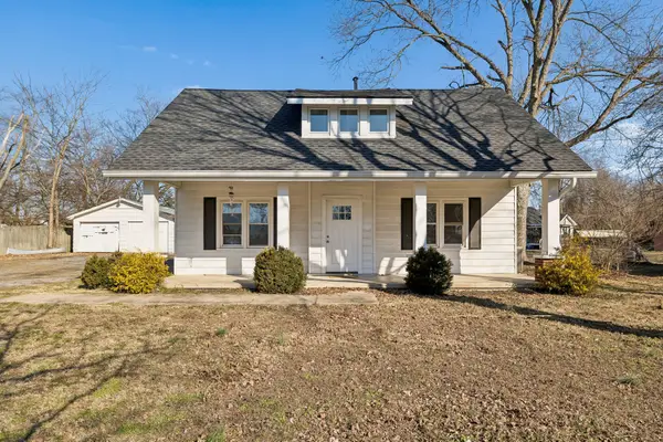 519 W Market St, Portland, TN 37148