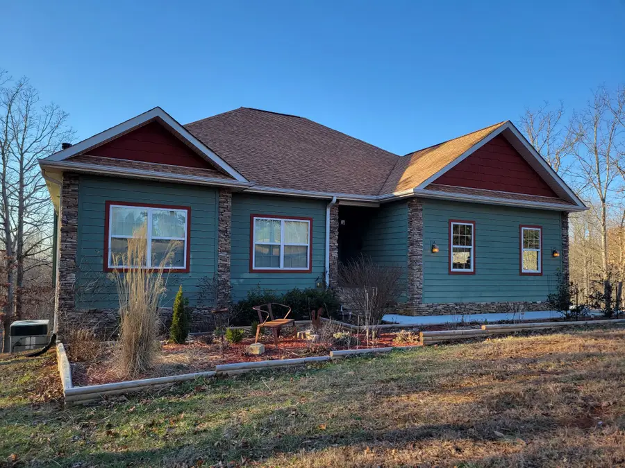 240 Thunder Ridge Dr, South Pittsburg, TN 37380 - #2