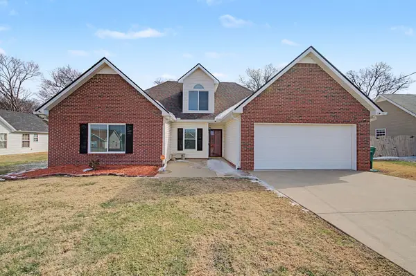 2247 Rosecran Cir, La Vergne, TN 37086