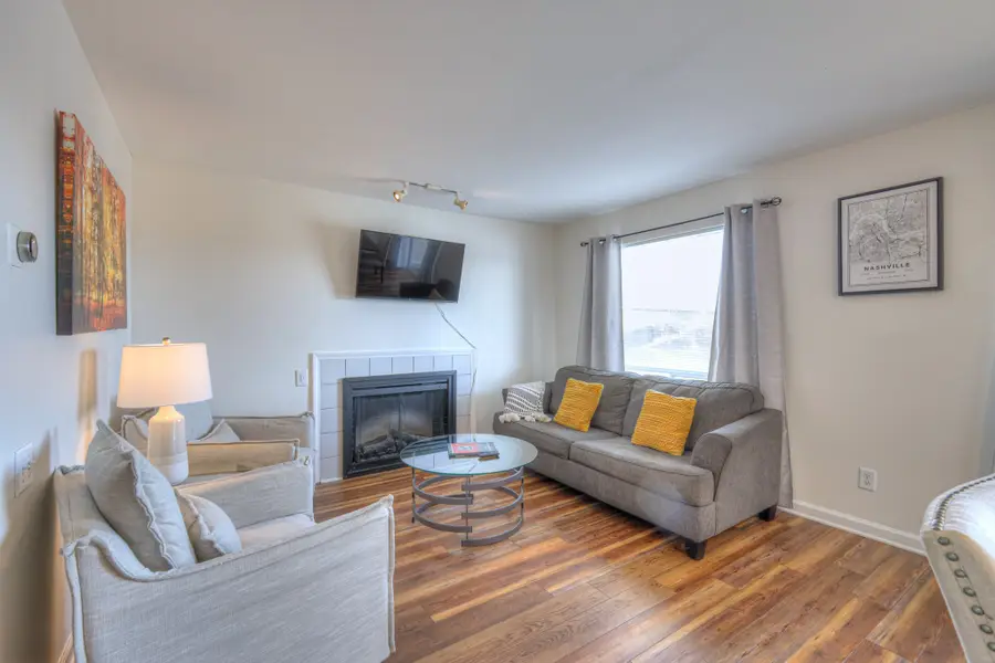 910 1st Ave N, Nashville, TN 37201 - #2