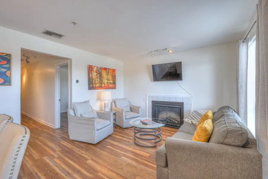 910 1st Ave N, Nashville, TN 37201 - #3