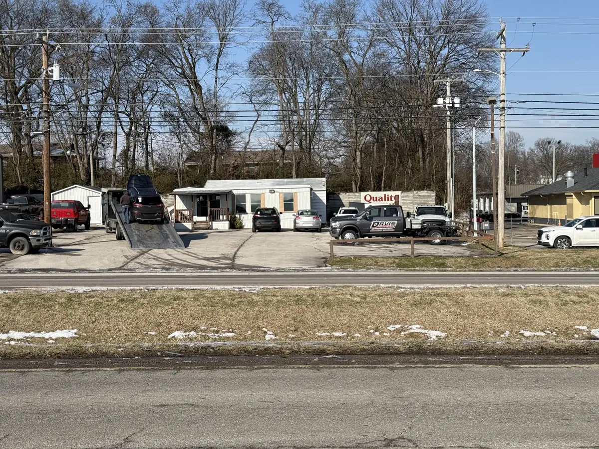 233 E James M Campbell Blvd, Columbia, TN 38401 - #1