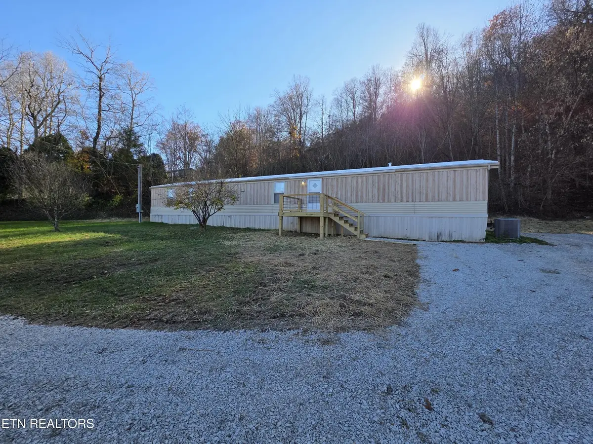 1288 Maiden Ln Lane, Jellico, TN 37762 - #1