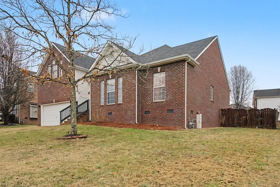 1030 Oakhall Dr, Mount Juliet, TN 37122 - Image #3