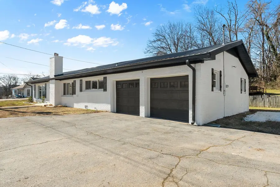 401 Hill St, Mount Pleasant, TN 38474 - #2