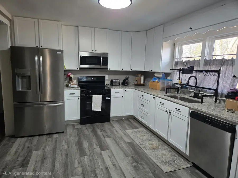 306 Johnson St, Lawrenceburg, TN 38464 - #3