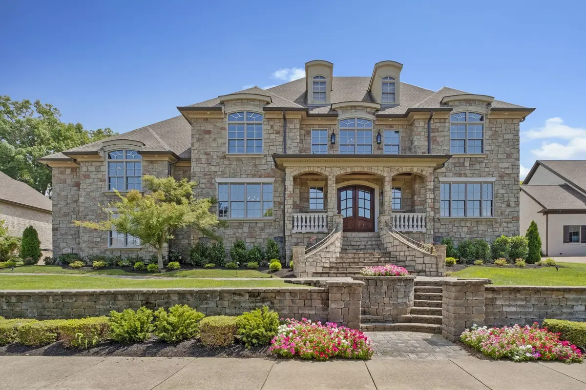 201 Higginson Pl S, Gallatin, TN 37066 - Image #1