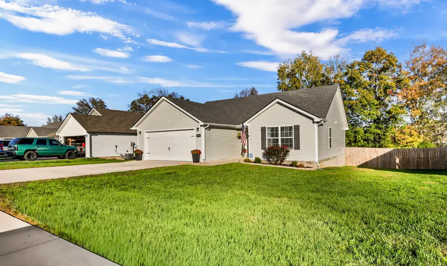 1445 Fredrick Dr, Clarksville, TN 37042 - #2