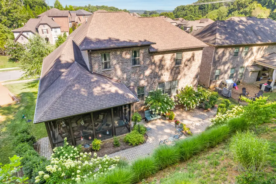 7224 Natchez Pointe Dr, Nashville, TN 37221 - #3